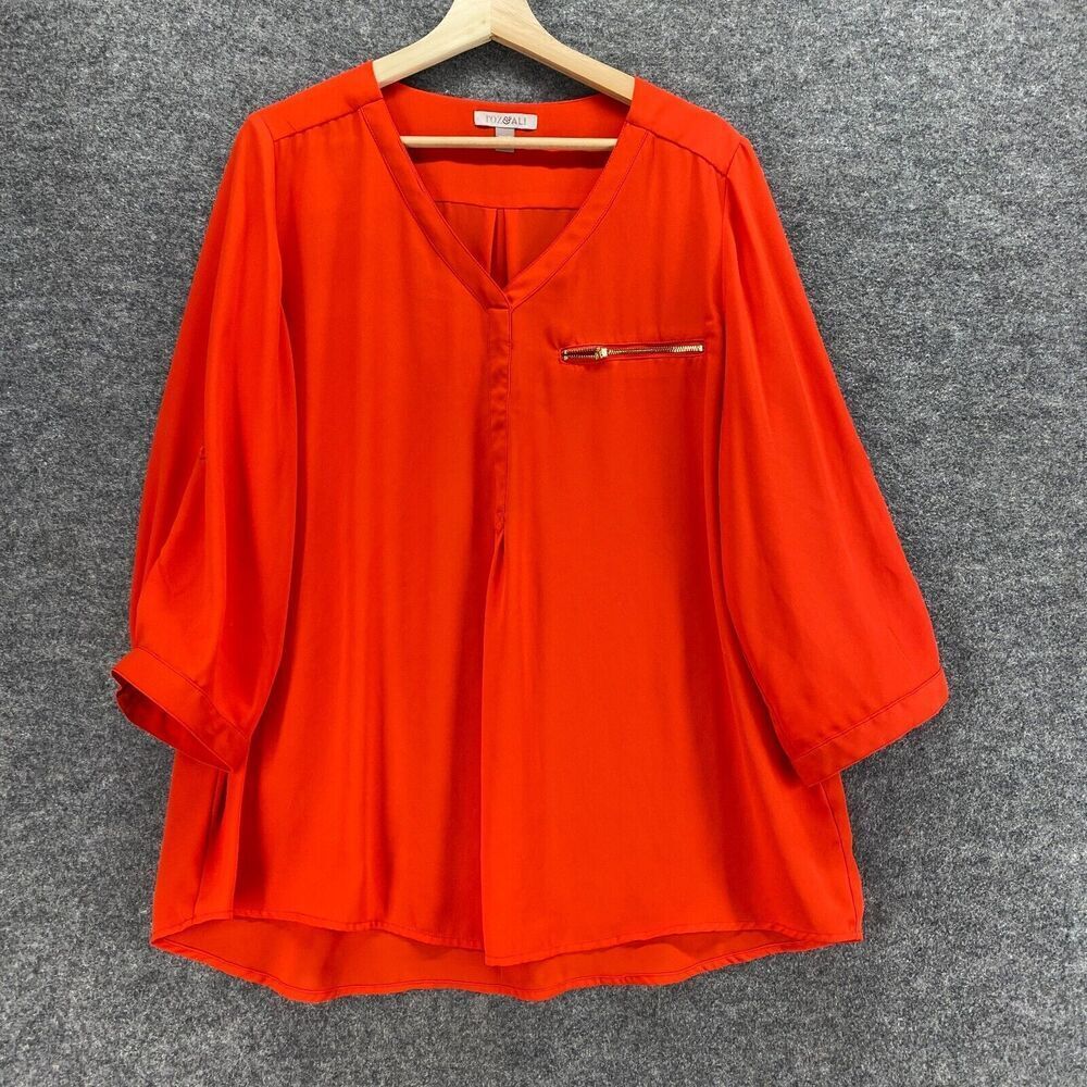 Roz & Ali Blouse Women 1X Plus Red V-Neck 3/4 Sleeve Pullover Pockets Casual